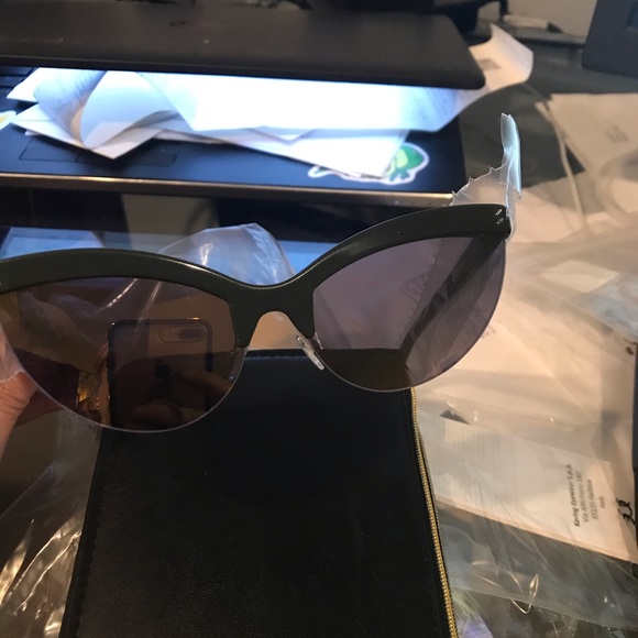 Stella McCartney sunglasses - Picture 3 of 5